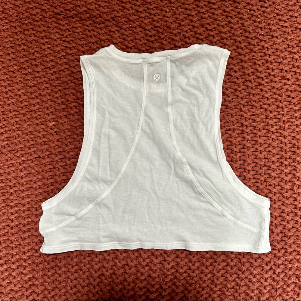 White Lululemon short crop top, size 4 - Picture 2 of 2